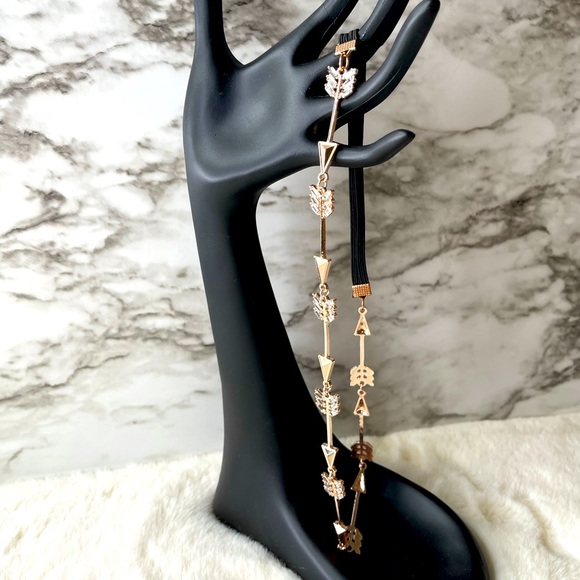 🌸Light Rose Gold Arrow Metal Headband🌸 - Picture 3 of 5